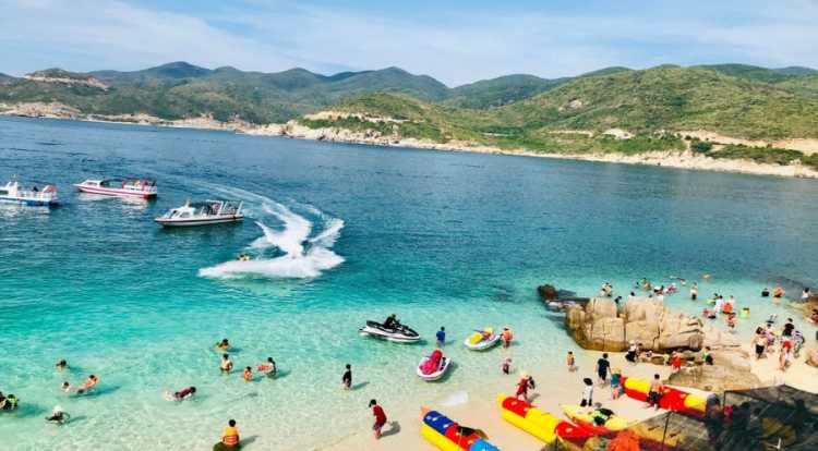 Tour 1 ngày khám phá Vịnh Vĩnh Hy - Khởi hành từ Nha Trang
